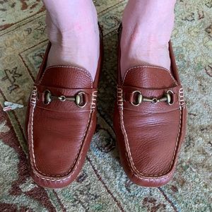 Tod’s brown driving loafer